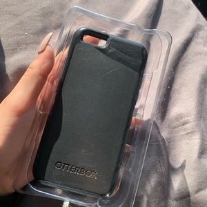 iPhone 6/6s black Otter Box phone case.